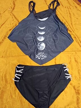 Rose Gal Two Piece Celestial Moon Phases With Lotus Flower Size 2XL (18)